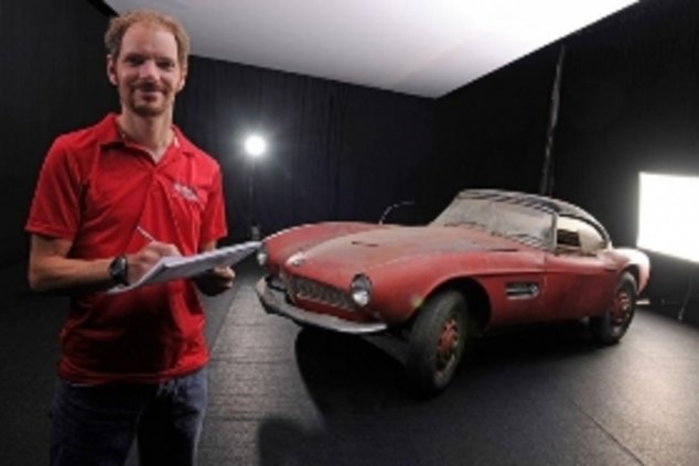 BMW: автомобиль Элвиса Пресли будет отреставрирован