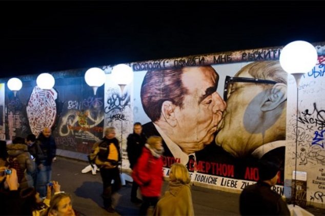 Каждый шестой немец хочет вернуть Стену