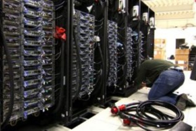 Самый мощный компьютер начал работать в Гамбурге