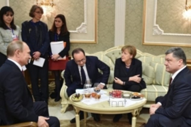 4 часа продолжаются переговоры в Минске