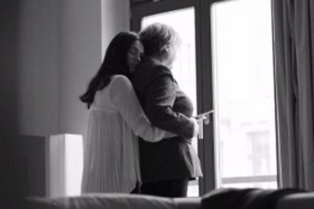 Ангела Меркель в рекламе журнала для лесбиянок?