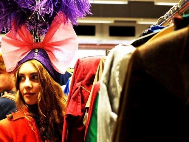 Распродажа 2-х тысяч карнавальных костюмов