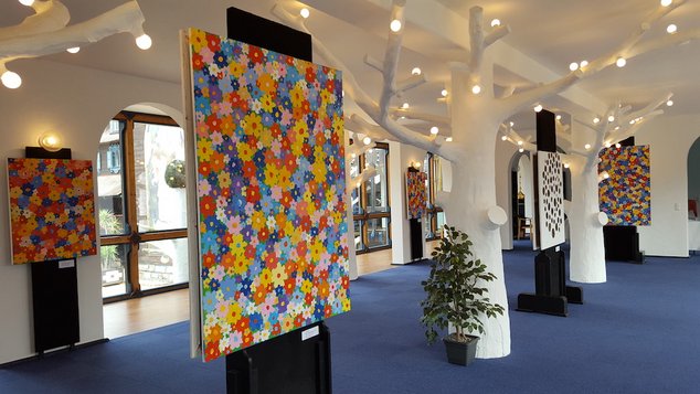 Выставка „Цветов“ Алекса Долля