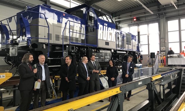 Talgo запускает гибридный эко-локомотив