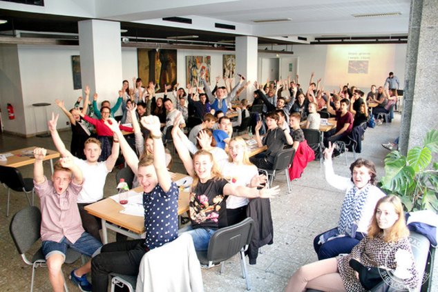 Мальчишки и девчонки, а также их родители, в игру «Юный Шерлок» поиграть не хотите ли?