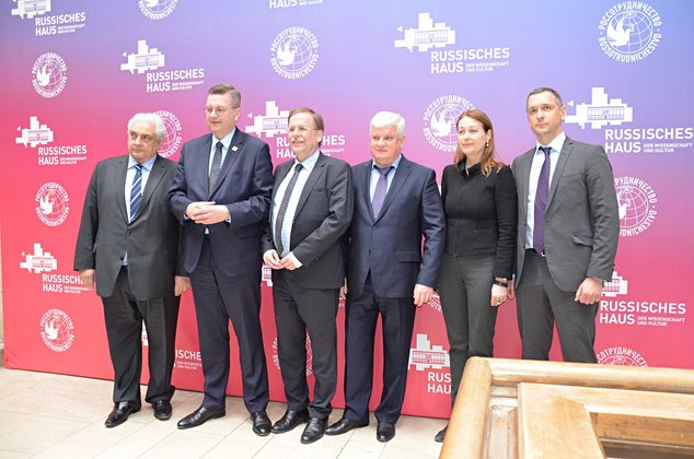 Футбол без политики?