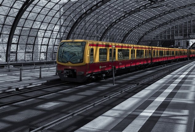 Бомжей будут выгонять из вокзала под музыку