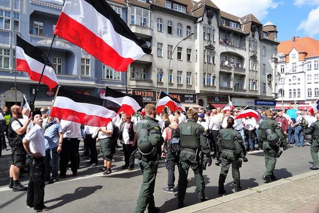 Антифашисты прогнали неонацистов из Шпандау