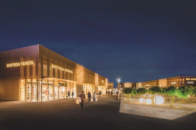 Новогодний и рождественский шопинг в Outletcity Metzingen