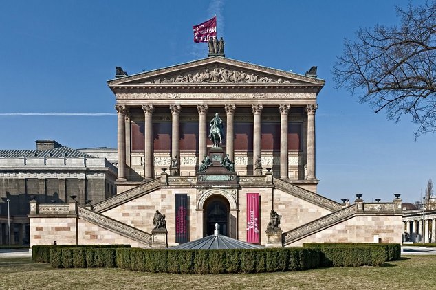 Массовые мероприятия и музеи в Берлине в период с мая по октябрь