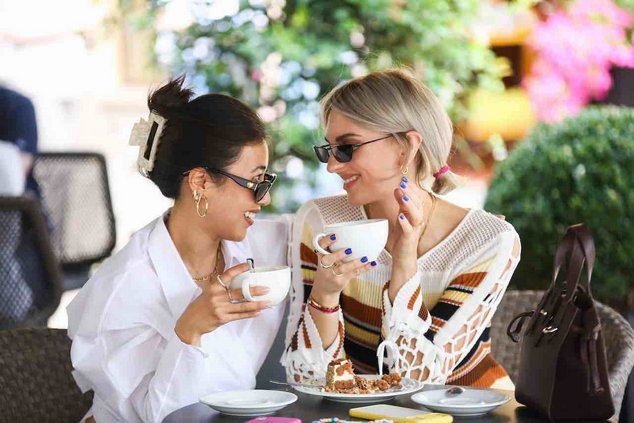 Sunset Nights в бутик-городке Wertheim Village: диджеи, коктейли, кроссовки с персональным дизайном