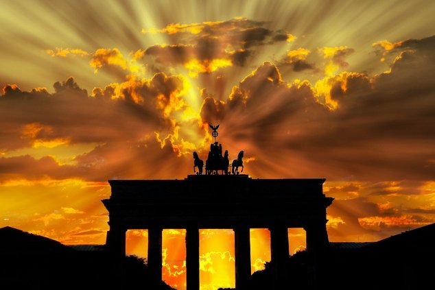 Фестиваль «The Sun Machine is Coming Down» в Берлине