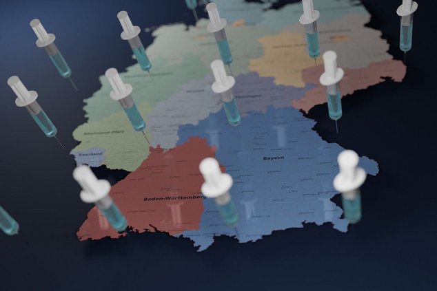 ОБЯЗАТЕЛЬНАЯ ВАКЦИНАЦИЯ ДЛЯ ЛИЦ 18 ЛЕТ И СТАРШЕ В ГЕРМАНИИ